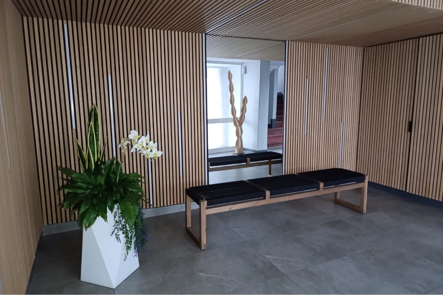 1 Bedroom Property for Sale in Sea Point Western Cape
